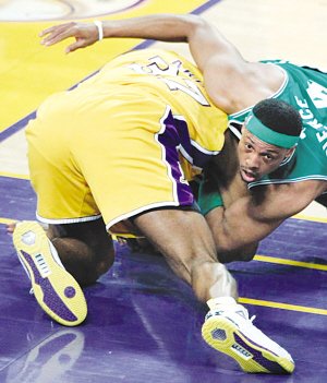 nba2010年总决赛湖人第一场央视直播图片_nb
