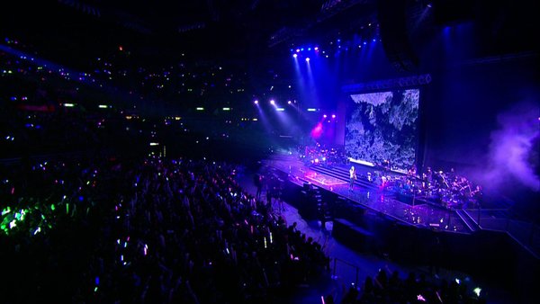 吴雨霏2011演唱会字幕版图片_吴雨霏2011演