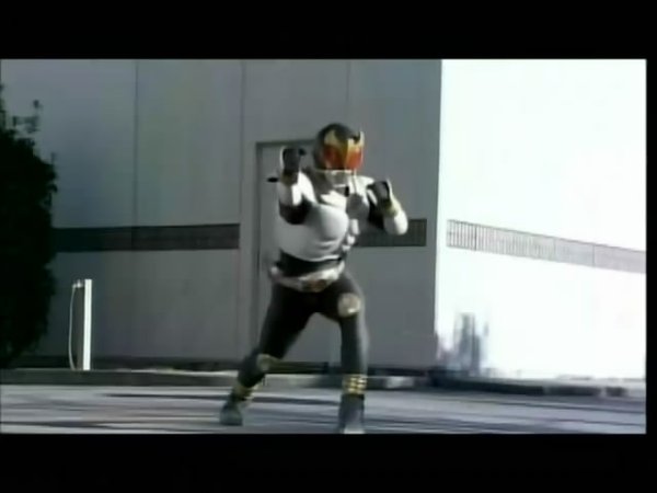 《假面骑士空我》(Kamen Rider Kuuga)更新至